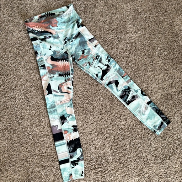 Under Armour Leggings - Picture 2 of 11